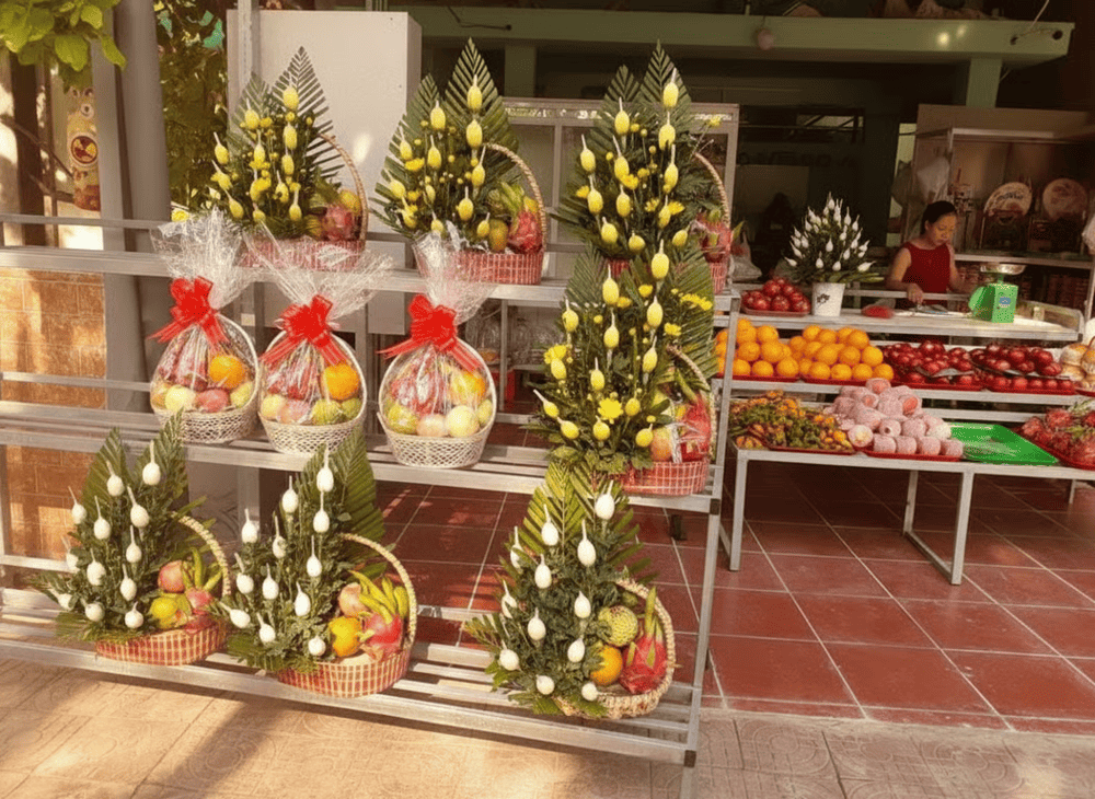 Ghé chợ Côn Đảo để mua lễ đi mộ cô Võ Thị Sáu